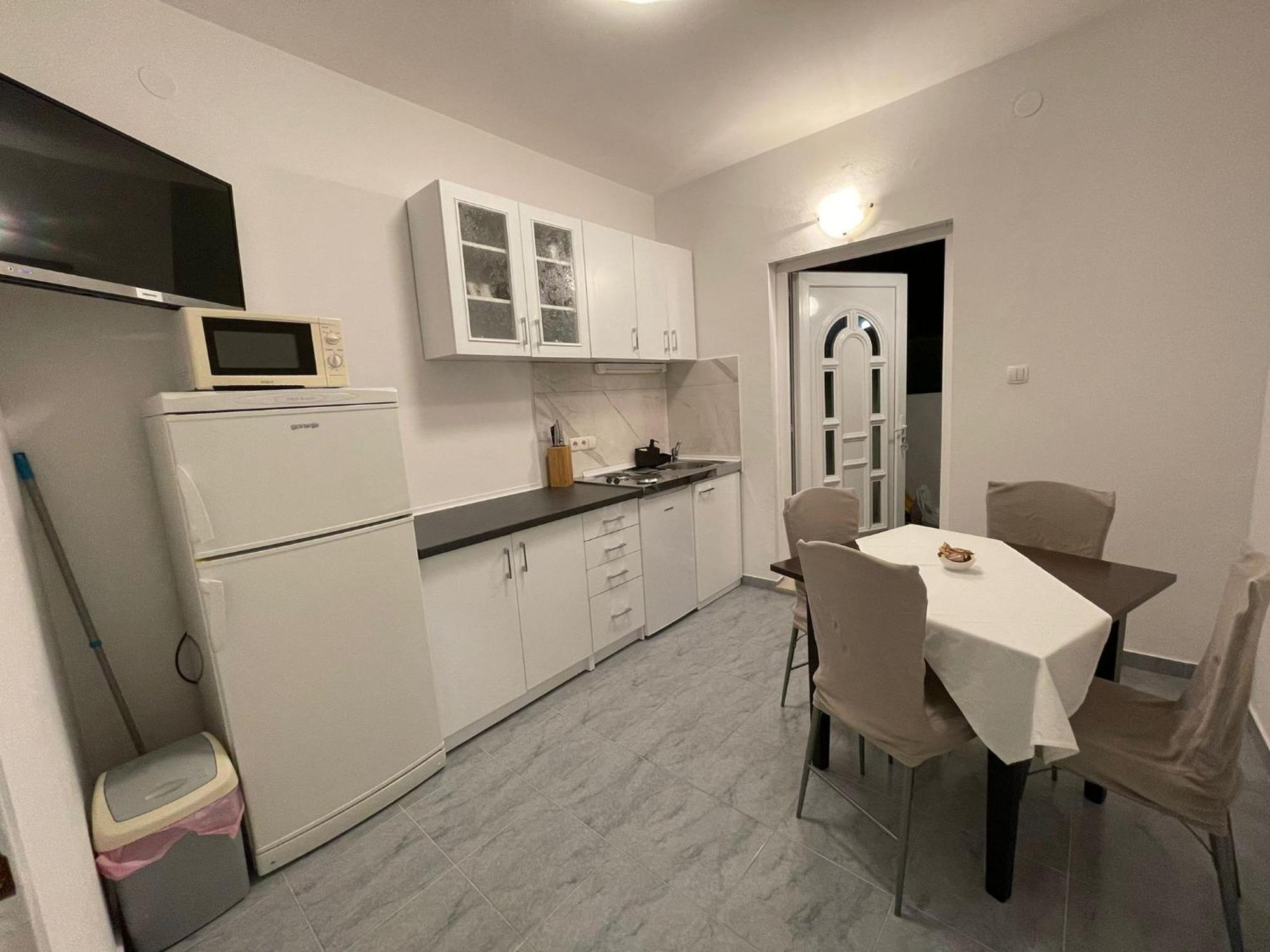 Apartment Tom