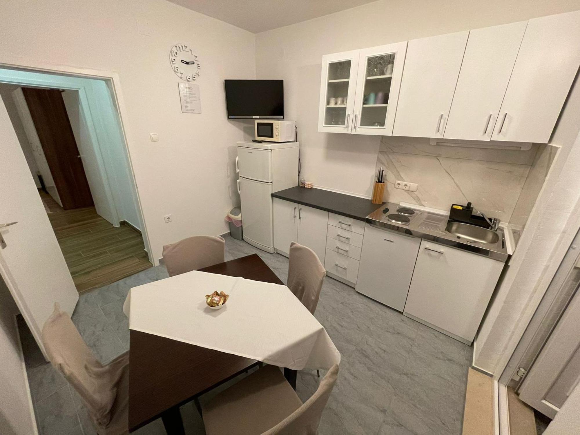 Tom Apartment *